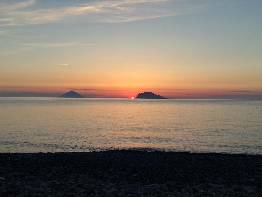 B&B La Goletta Di Salina ซานตา มาริน่า ซาลินา ภายนอก รูปภาพ
