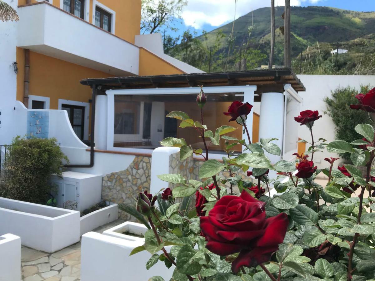 B&B La Goletta Di Salina ซานตา มาริน่า ซาลินา ภายนอก รูปภาพ